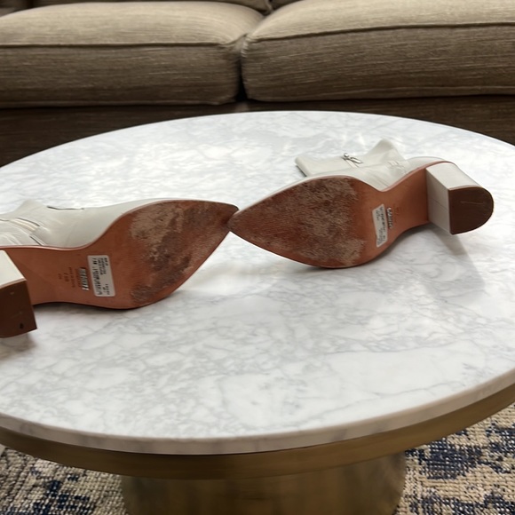 Schutz. Anaflor Pearl Tumbled Leather Boot. 7.5 - Picture 12 of 14